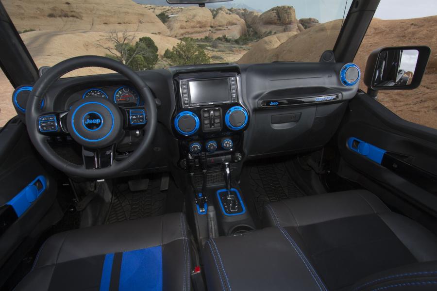  Jeep Wrangler Apache Concept 2012 года  (фото 16 из 30)